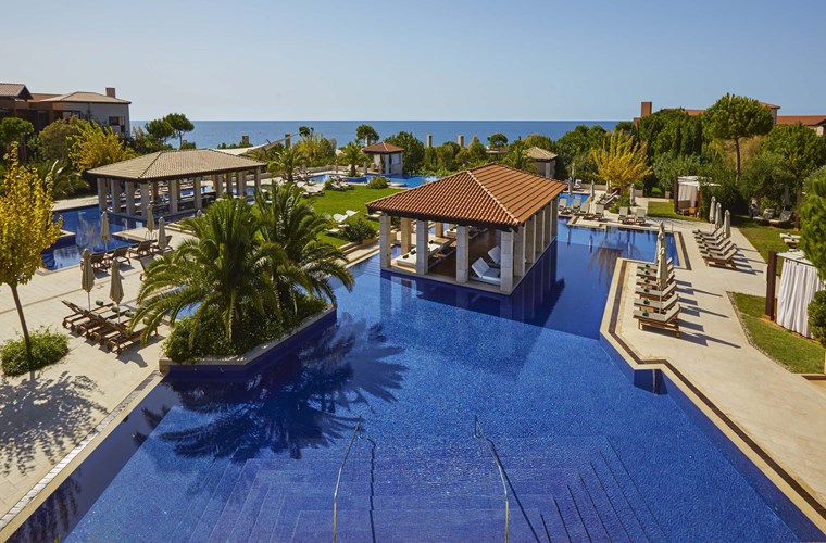 To Mataroa με το Baba Au Rum πάνε Costa Navarino