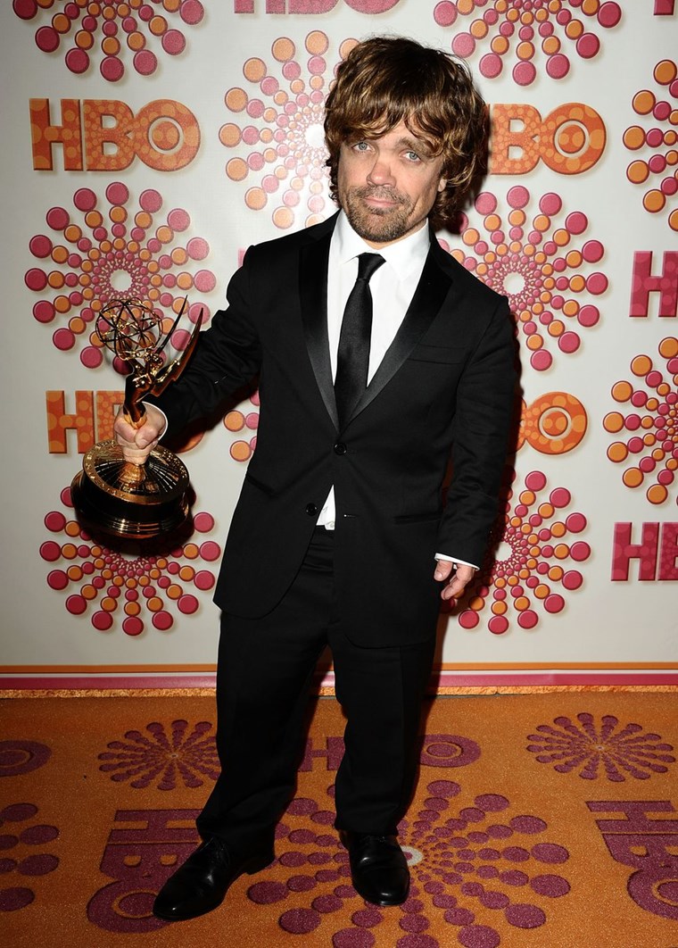 ΚΟΚΚΙΝΟ ΧΑΛΙ ΣΤΥΛ EMMY ΒΡΑΒΕΙΑ