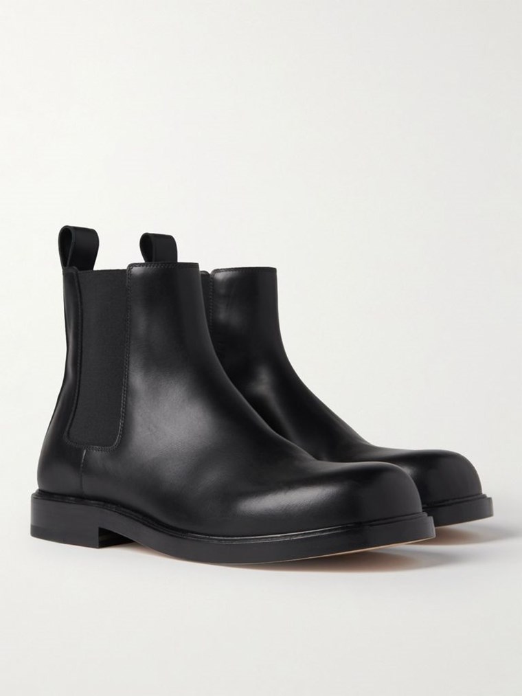 CHELSEA BOOTS