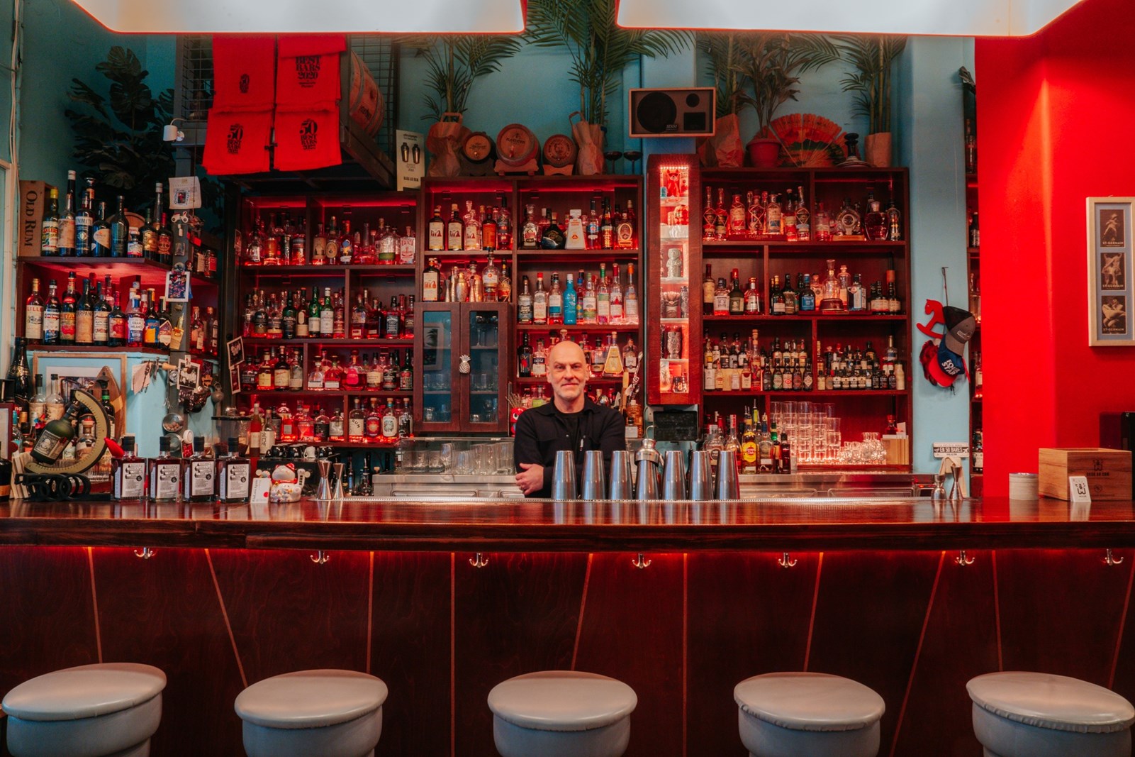 The World's 50 Best Bars 2025_Ο Θάνος Προυναρούς στο Baba Au Rum