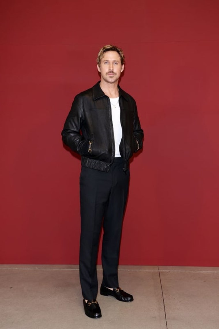 Αντιγράφοντας το μαύρο δερμάτινο jacket του Ryan Gosling