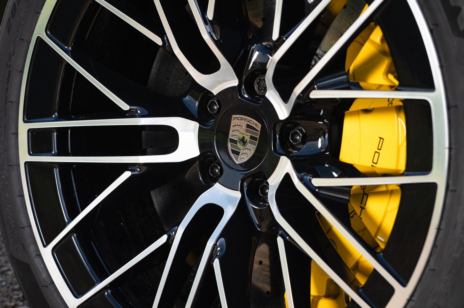 Porsche Cayenne Turbo Electric