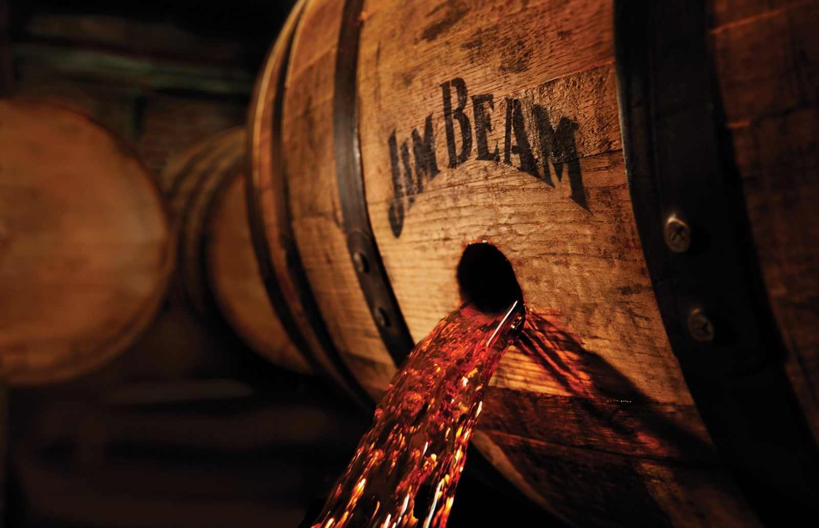 Γιατί μέσα σε ένα ποτήρι Jim Beam κρύβεται η ιστορία μιας ολόκληρης χώρας