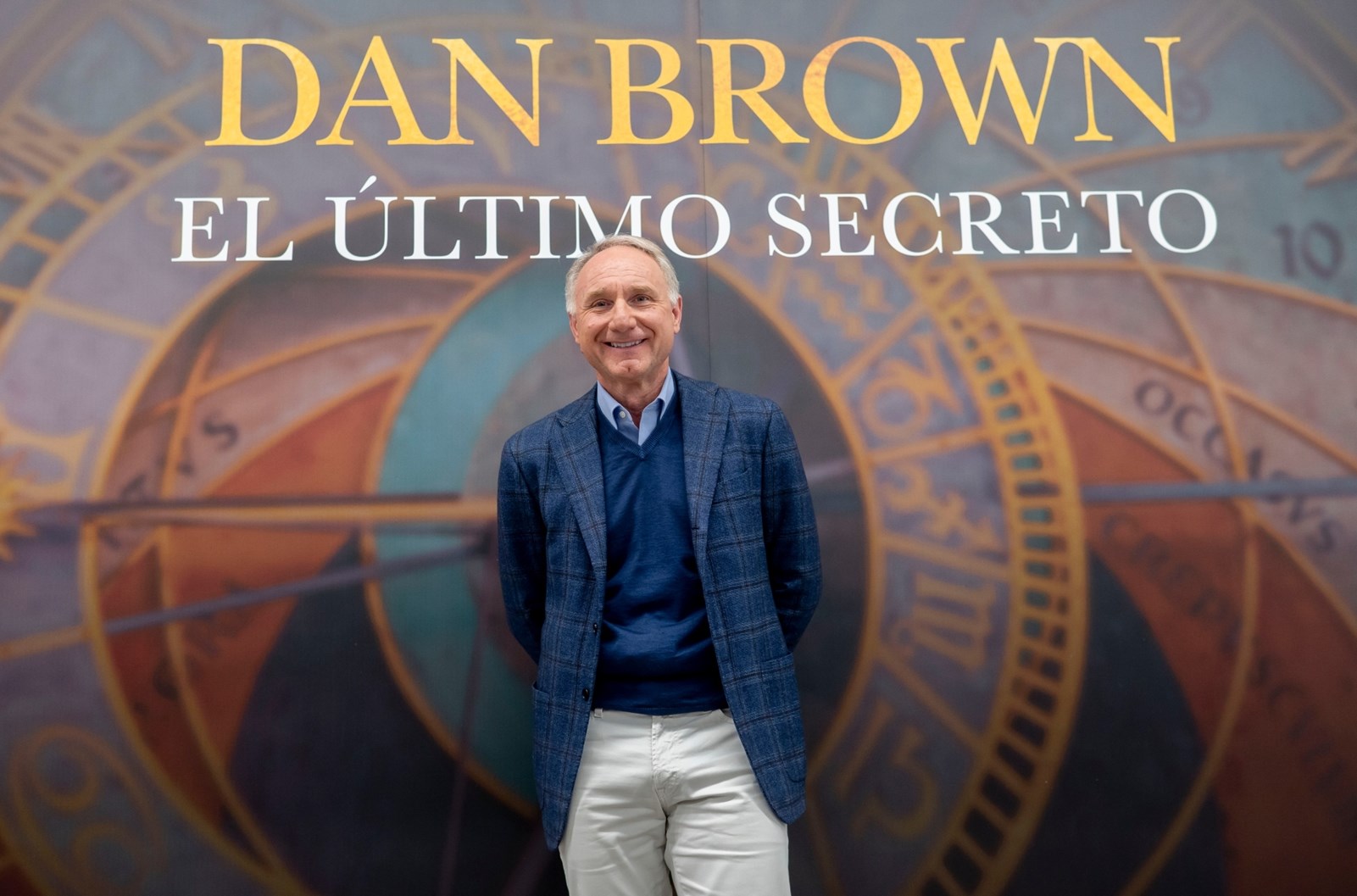 Αυτό είναι το βιβλίο που διαβάζουν όλοι αυτή τη στιγμή