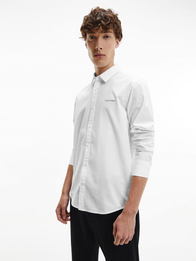 MODEL IN CALVIN KLEIN OUTFIT