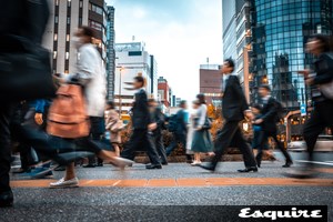 Η πρώτη γυναίκα πρωθυπουργός της Ιαπωνίας - Eίναι ντράμερ και λατρεύει το heavy metal