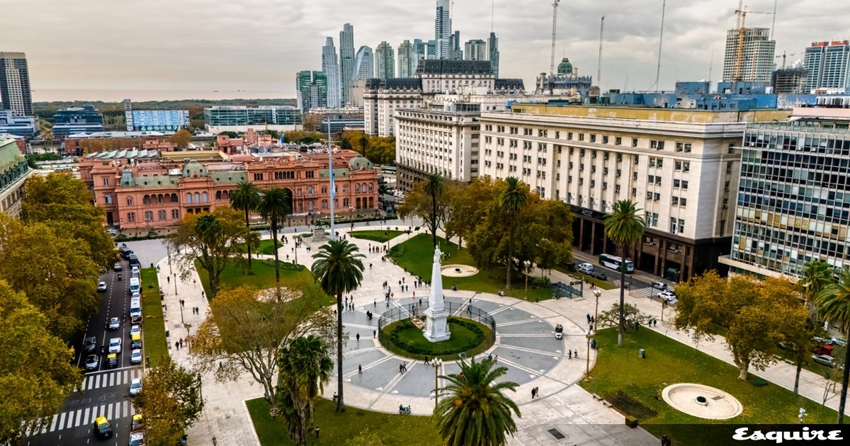 Ιδιωτικοί υπάλληλοι στην Ελλάδα: τι μισθό παίρνουν και πόσες ώρες δουλεύουν