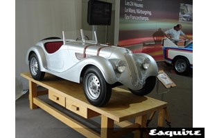 Σε δημοπρασία το Lexus που συνελήφθη ο κορυφαίος παίκτης γκολφ του κόσμου