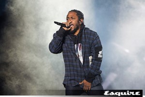 Είναι αληθινοί οι κοιλιακοί του Drake;