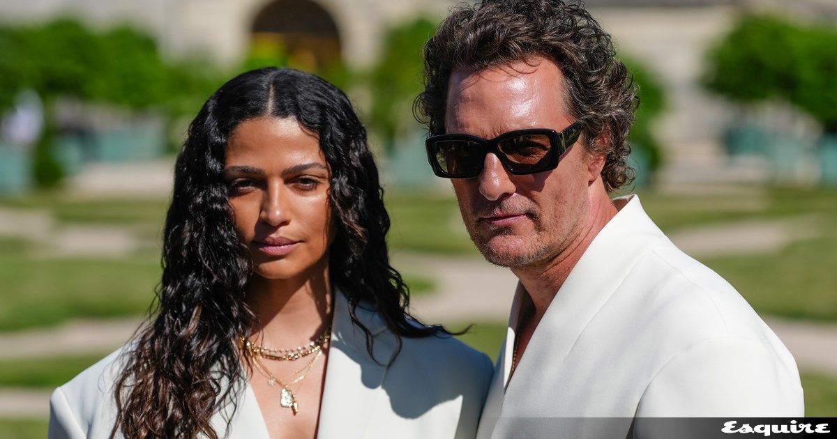 Πώς ο Matthew McConaughey παραμένει κομμάτια στα 56