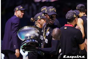 Γιατί η οικογένεια του Γιάννη Αντετοκούνμπο εγκατάσταθηκε στην Αθήνα