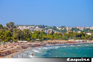 Τι χρώμα ρούχα φοράμε στον ήλιο για να μη ζεσταινόμαστε