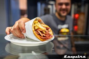 Τα καλύτερα τυλιχτά street food στον πλανήτη - Σε τι θέση είναι το σουβλάκι