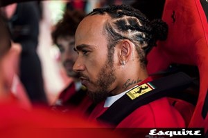 Ποιος ήταν ο Roscoe, το "φιλαράκι" του Lewis Hamilton που έφυγε από τη ζωή