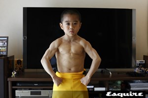 Κι αν ο Jackie Chan ήταν ο πρώτος influencer στα αυτοκίνητα;