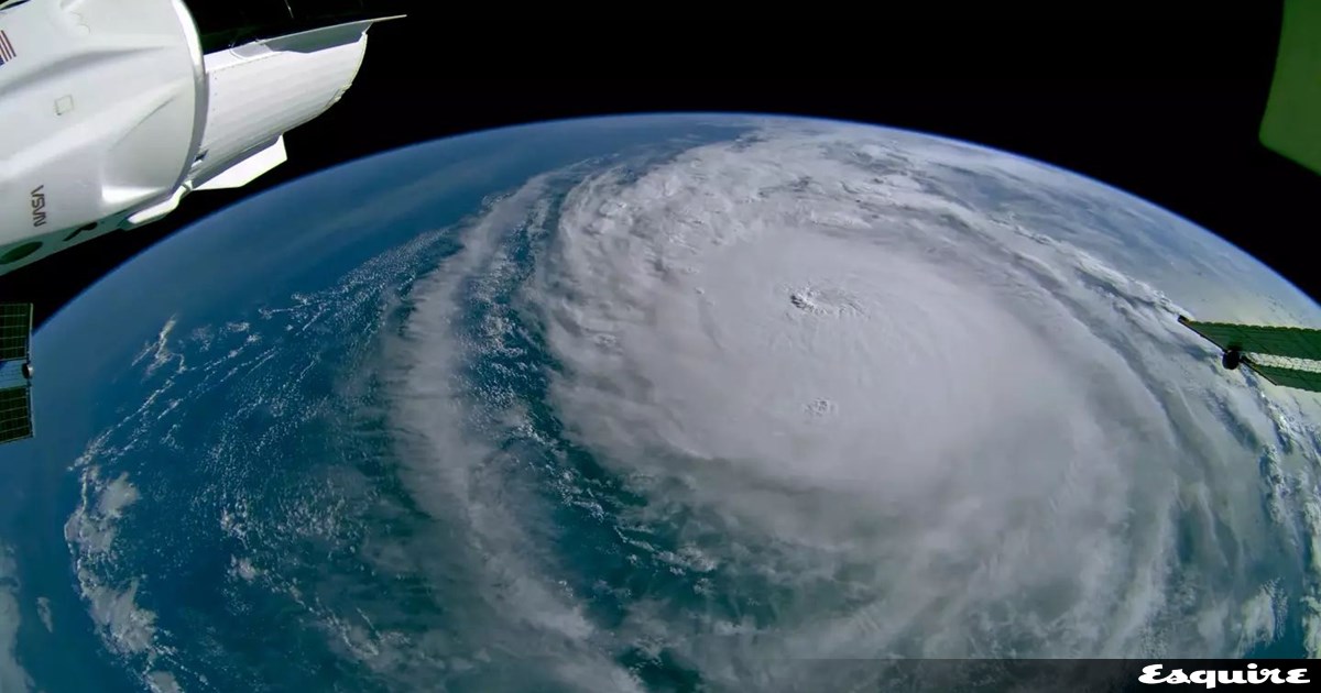 Μέσα στον τυφώνα Milton με αεροπλάνο και drone (video)