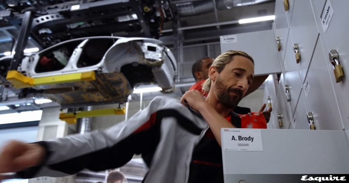 Ο Neymar έδωσε 1,4 εκατ. ευρώ για Batmobile που δεν έχει άδεια κυκλοφορίας (video)