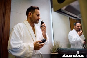 Πώς το άρωμά σου θα διαρκεί περισσότερο με 8 απλούς τρόπους