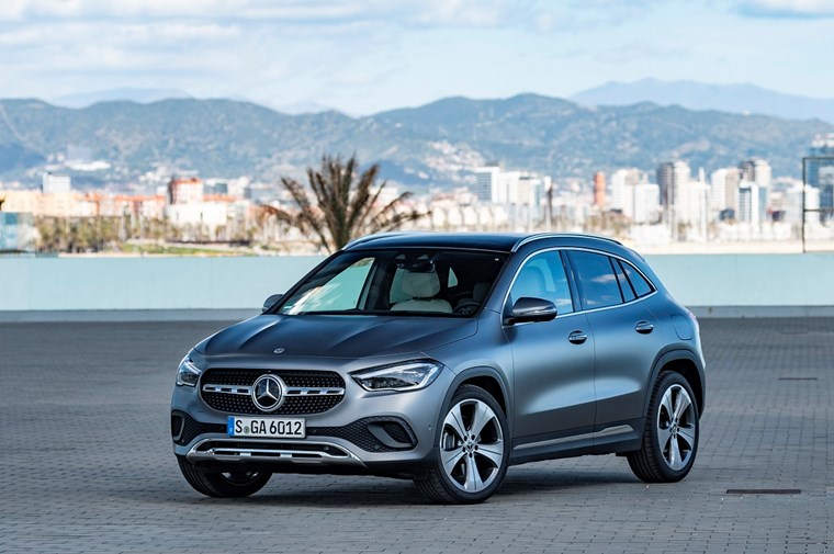 AYTOKINHTA SUV MERCEDES GLA