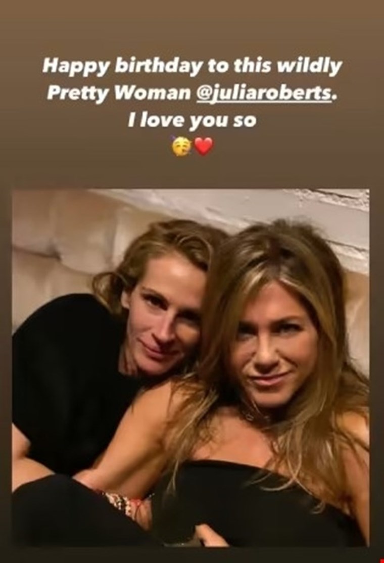 Julia Roberts και Jennifer Aniston στη selfie της χρονιάς