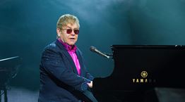 Ο Elton John είναι 30 χρόνια "καθαρός"