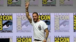 Ο Tom Hardy ρισκάρει στυλιστικά και βγαίνει νικητής