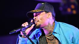 Ο Chris Brown συνελήφθη στο Παρίσι και κατηγορείται για βιασμό
