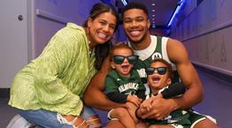 Ο Γιάννης Αντετοκούνμπο παντρεύεται μέσα στο καλοκαίρι