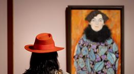 Ακτιβιστές κατέστρεψαν το αριστούργημα του Gustav Klimt