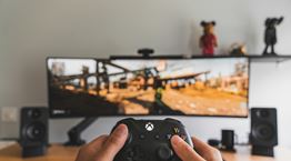 Πόσα λεφτά ξοδεύουν όσοι κλέβουν στα video games