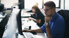 Οι Έλληνες είναι οι πιο σκληρά εργαζόμενοι Ευρωπαίοι, πείτε κάτι που δεν ξέρουμε