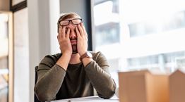 Τι είναι η ομίχλη που νιώθουν πολλοί ασθενείς που ανάρρωσαν από Covid-19