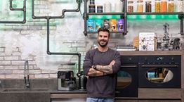 Ο λόγος που ο Άκης Πετρετζίκης εγκατέλειψε τα εστιατόρια