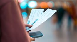 Οι παράγοντες που καθορίζουν τις τιμές των αεροπορικών εισιτηρίων