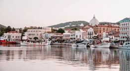 Τα πολλά και συναρπαστικά πρόσωπα της Λέσβου