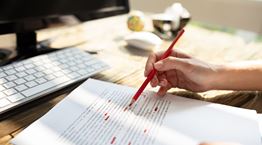 Τα 10 πιο συχνά λάθη που κάνουμε στην ελληνική γλώσσα