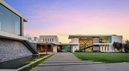 Μια ματιά στην πιο εντυπωσιακή έπαυλη του Selling Sunset