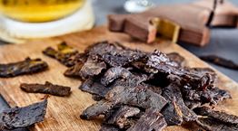 Το jerky ελαφιού είναι κάτι που πρέπει να δοκιμάσεις τουλάχιστον μια φορά στη ζωή σου