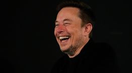 H φιλική &#39;συμβουλή&#39; του Elon Musk στην Taylor Swift