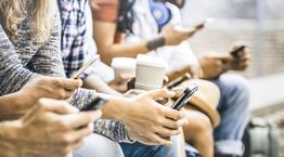 Πώς να αποχωρείς αθόρυβα από ομαδικές συνομιλίες στο WhatsApp