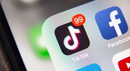 Το TikTok ίσως σε βοηθήσει να βρεις δουλειά