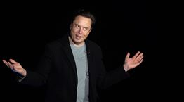 Ο Elon Musk έχει κάτι να πει για τη διαμάχη Johhny Depp-Amber Heard