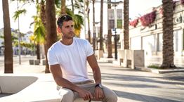 Τα T-shirts της ανοιξιάτικης γκαρνταρόμπας