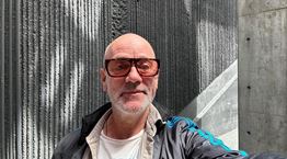 O Michael Stipe των R.E.M. τα πήρε με τη Meta και θέλει να κάνουμε μποϊκοτάζ σε Facebook και Instagram