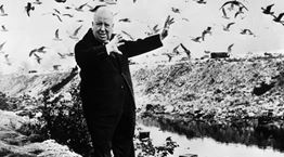 O Alfred Hitchcock παρενοχλούσε τη γιαγιά διάσημης ηθοποιού