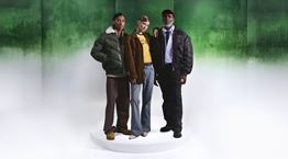 Στο εμβληματικό SCHOTT NYC flagship store στη Γλυφάδα βρίσκεις την αθηναϊκή κομψότητα στα καλύτερά της