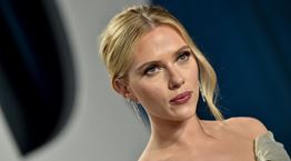 Η Scarlet Johansson και ο πρωταγωνιστής της Marvel που θα επέλεγε για babysitter