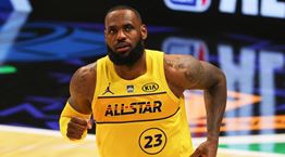 Τα νέα sneakers του LeBron James δεν περνούν απαρατήρητα