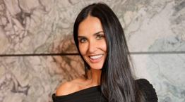 Demi Moore με μπικίνι σε καταρράκτη, το θαύμα της φύσης