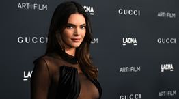Kendall Jenner, γυμνή και υπέροχη στο instagram